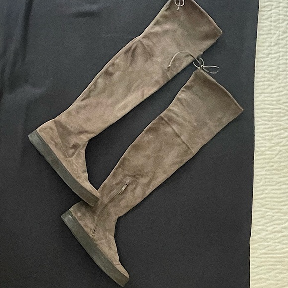 Stuart Weitzman Brown Stretch Suede Over The Knee Boots - Picture 4 of 12